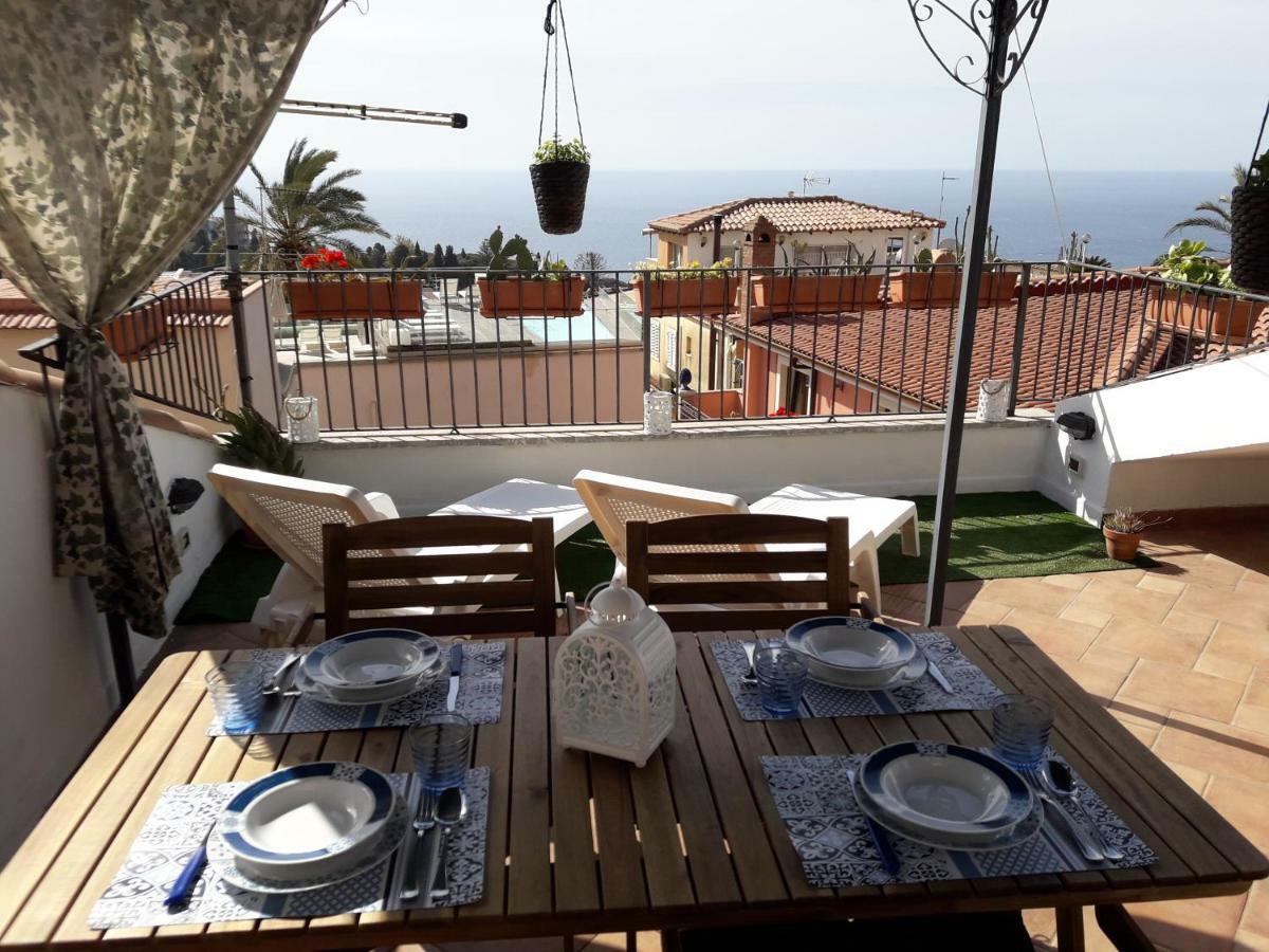 Casa Gio Apartment Таормина Екстериор снимка