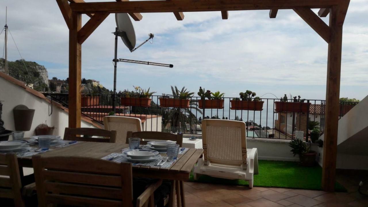 Casa Gio Apartment Таормина Екстериор снимка